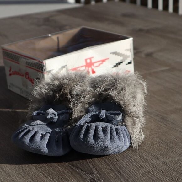 Laurentian Chief infant moccasins  - Picture 4 of 8